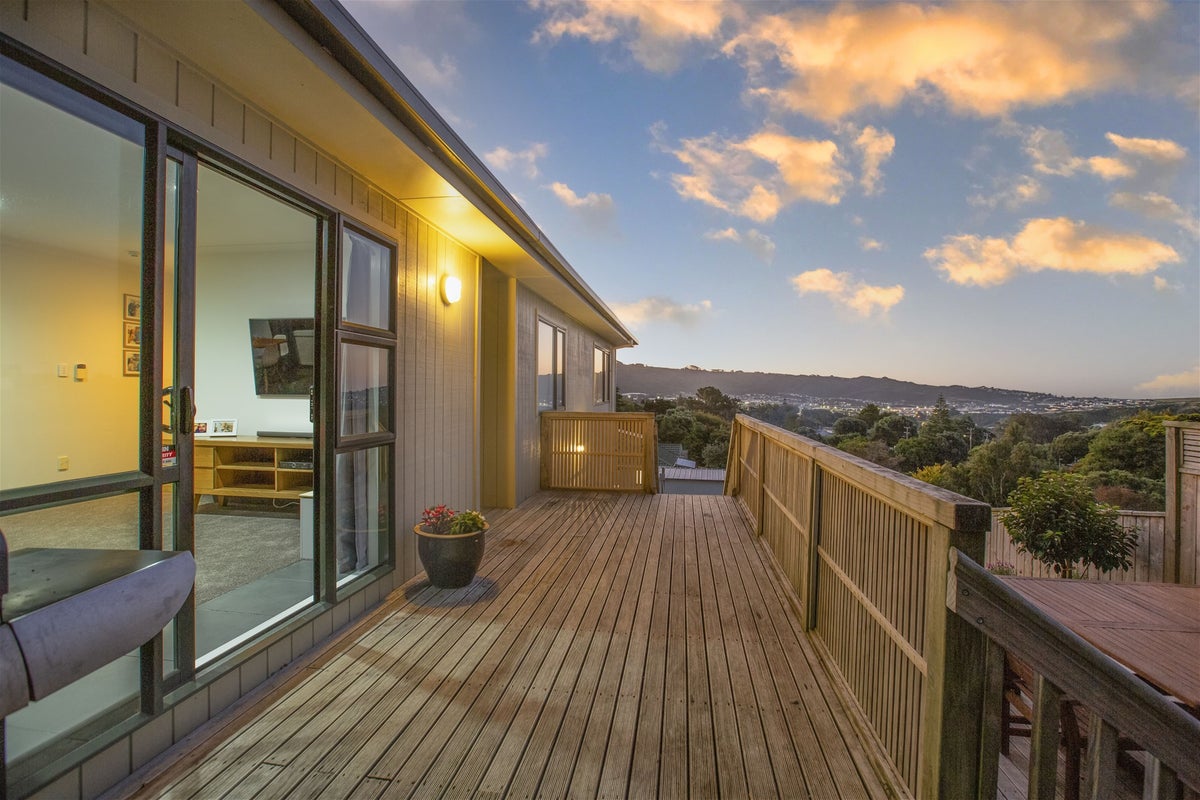 49B Rose Street, Ranui, Porirua - Carousel 1