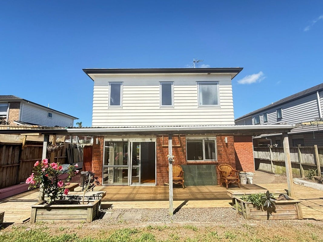18 Kildare Road, Flat Bush, Auckland - Carousel 1