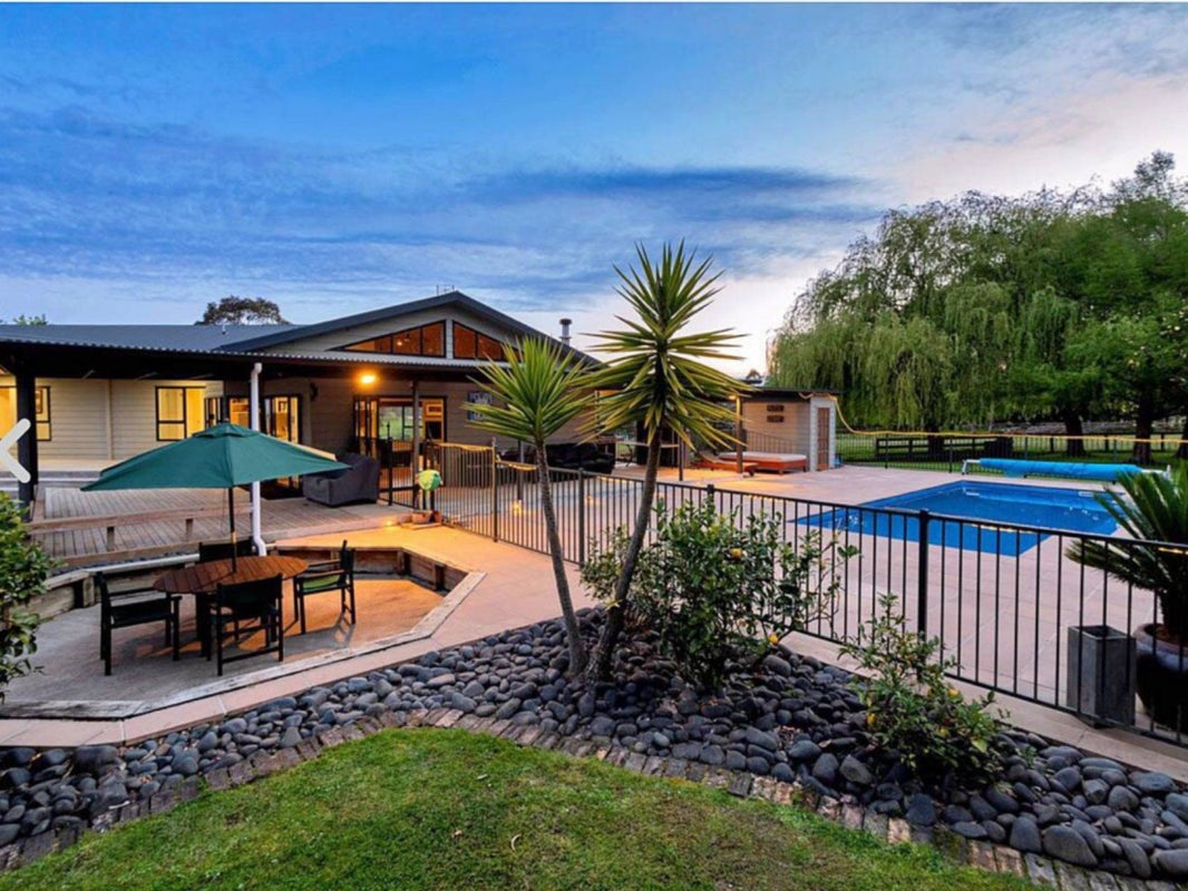 151 Top Road, Albany - Carousel 1