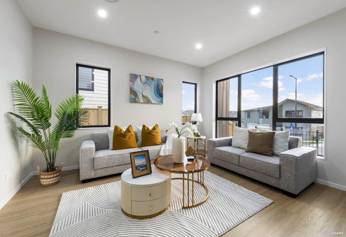 34 Hauhake Road, Flat Bush, Auckland - Carousel 2