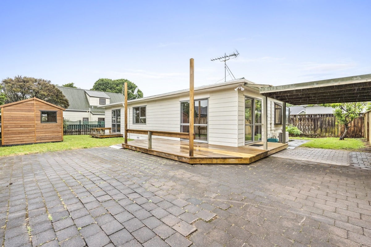 3A Gordon Street, Hillcrest, Hamilton - Carousel 1