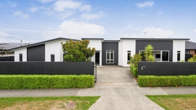 93 James Line, Kelvin Grove, Palmerston North - Carousel 1