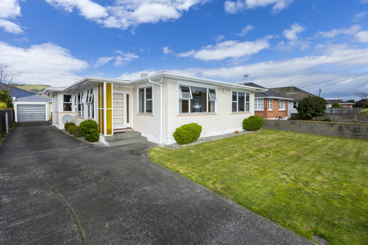 224 Taita Drive, Avalon, Lower Hutt - Carousel 1