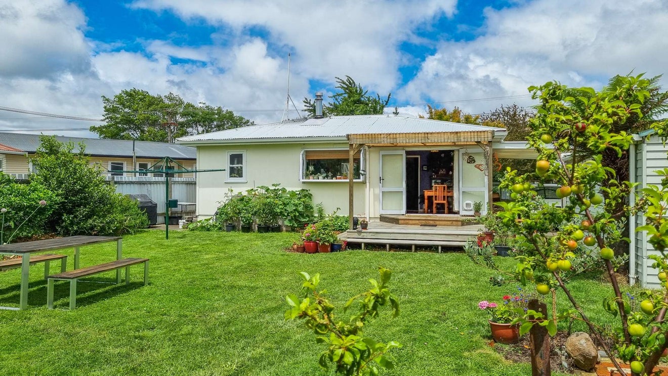 55 Lee Road, Hannahs Bay, Rotorua - Carousel 1