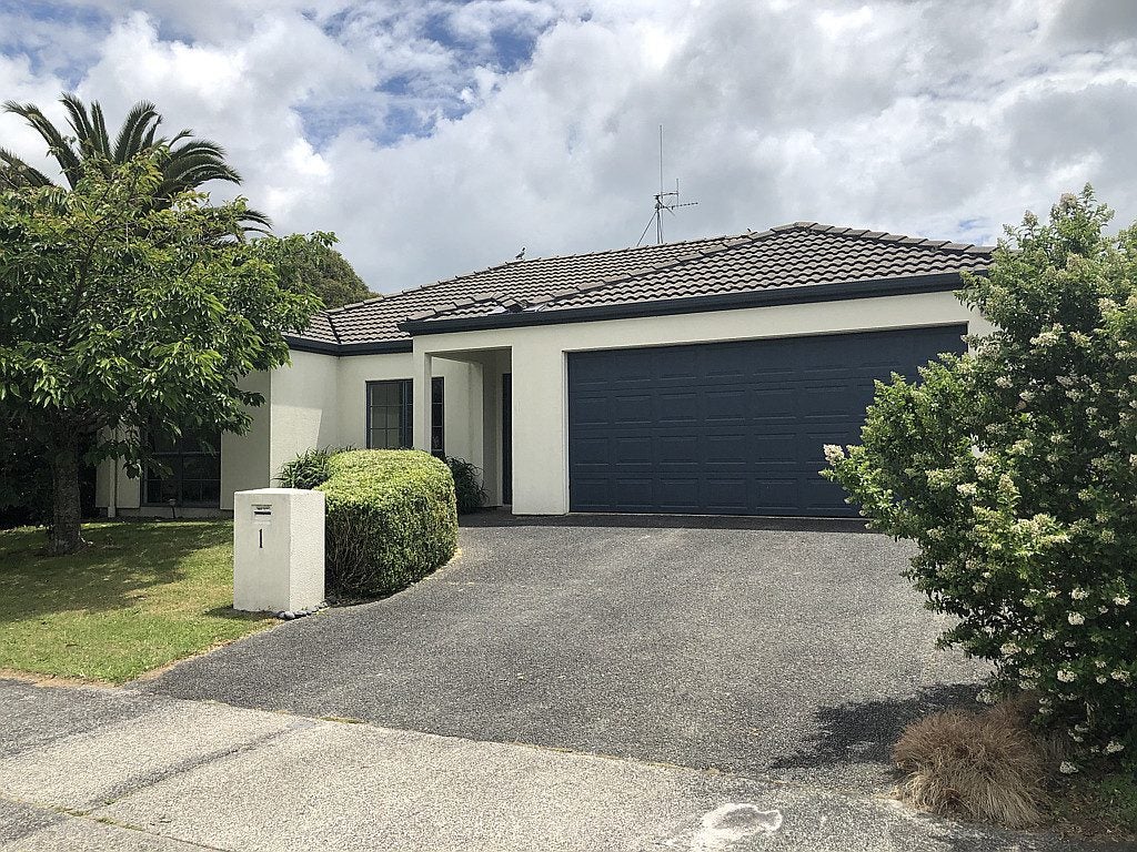 1 Bellona Place, Flagstaff, Hamilton - Carousel 1
