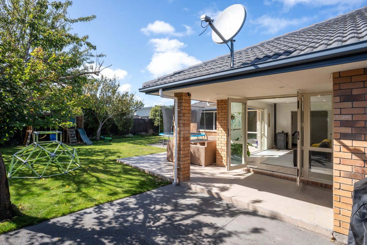 21 Linkwater Way, Parklands, Christchurch - Carousel 2