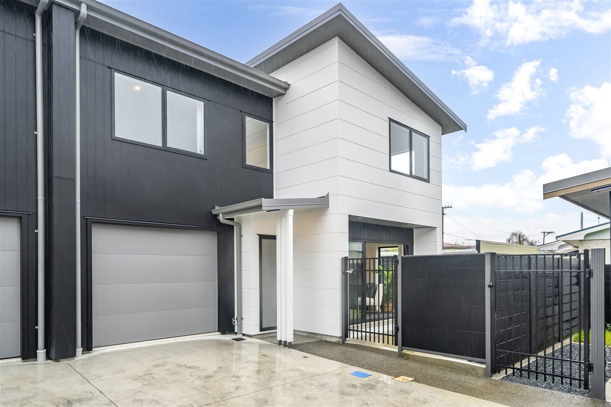 47C Pine Avenue, Ebdentown, Upper Hutt - Carousel 1