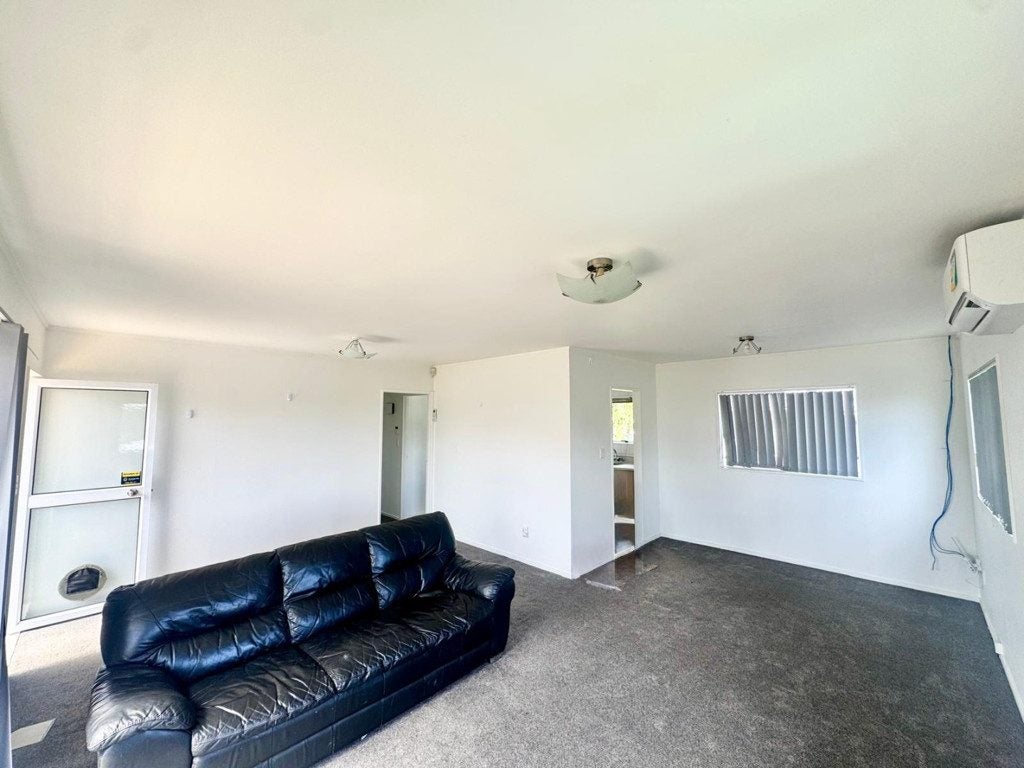 2/103 Hutchinson Avenue, New Lynn, Auckland - Carousel 2