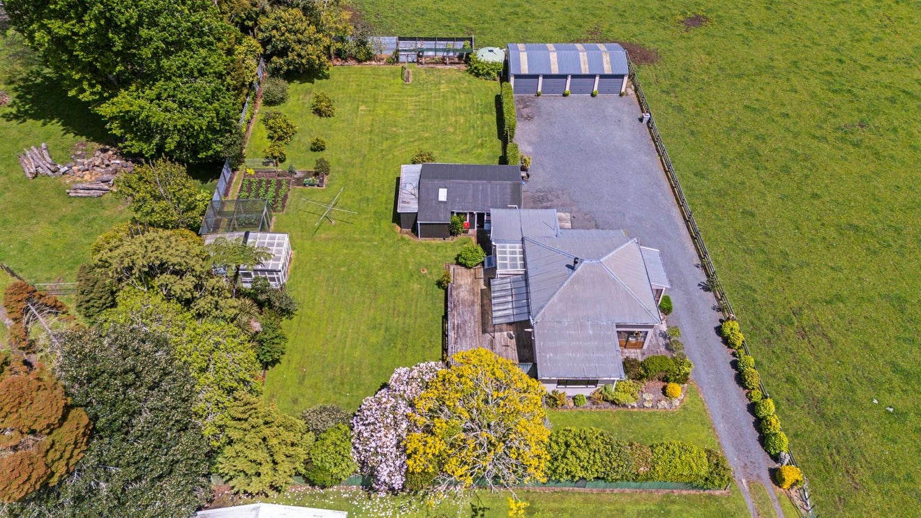 1038 Mountain Road, Waiongana, Inglewood - Carousel 2