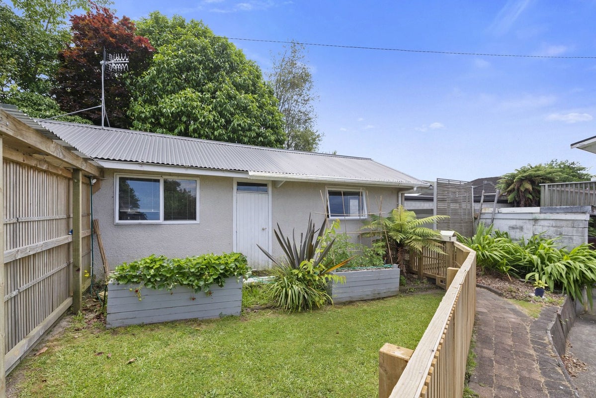 103 Koutu Road, Kawaha Point, Rotorua - Carousel 14