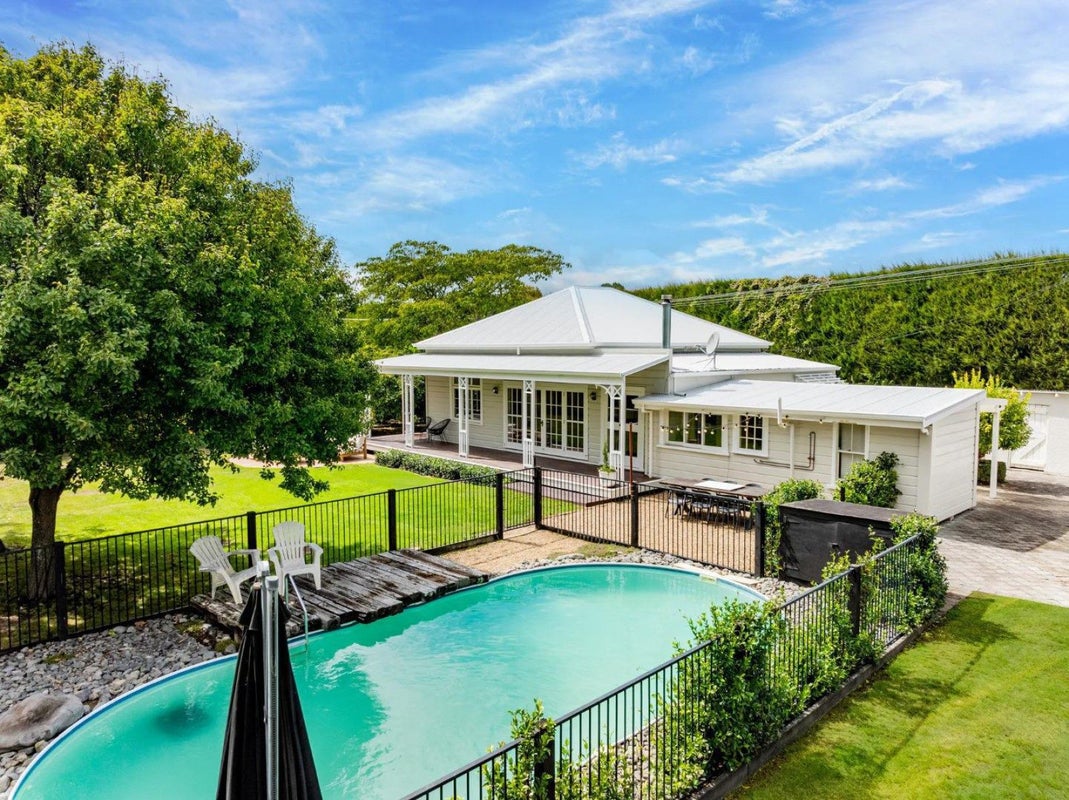 1091 Riverslea Road South, Longlands, Hastings - Carousel 2