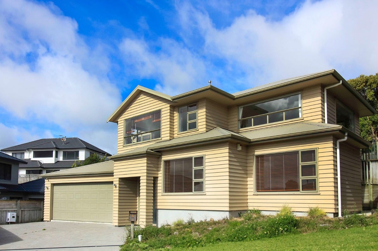 22 Sandybrow, Churton Park, Wellington - Carousel 1