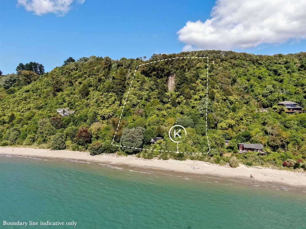 87 Beach Road, Collingwood - Carousel 1
