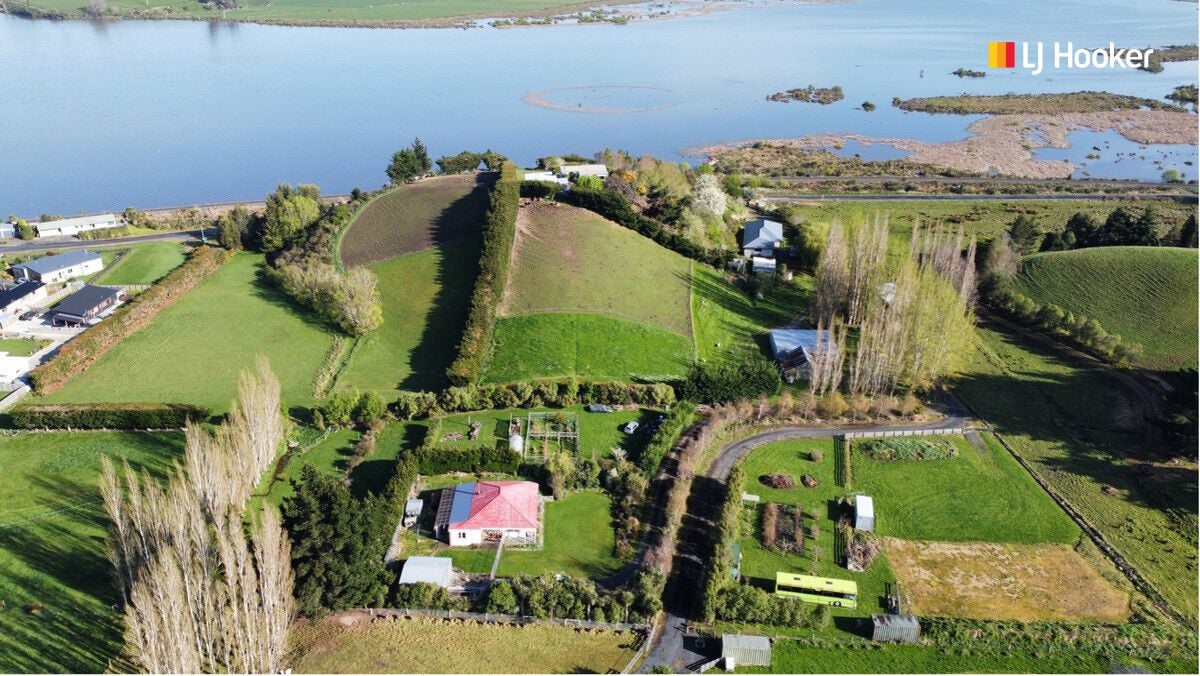 82 Titri Road, Titri - Carousel 21