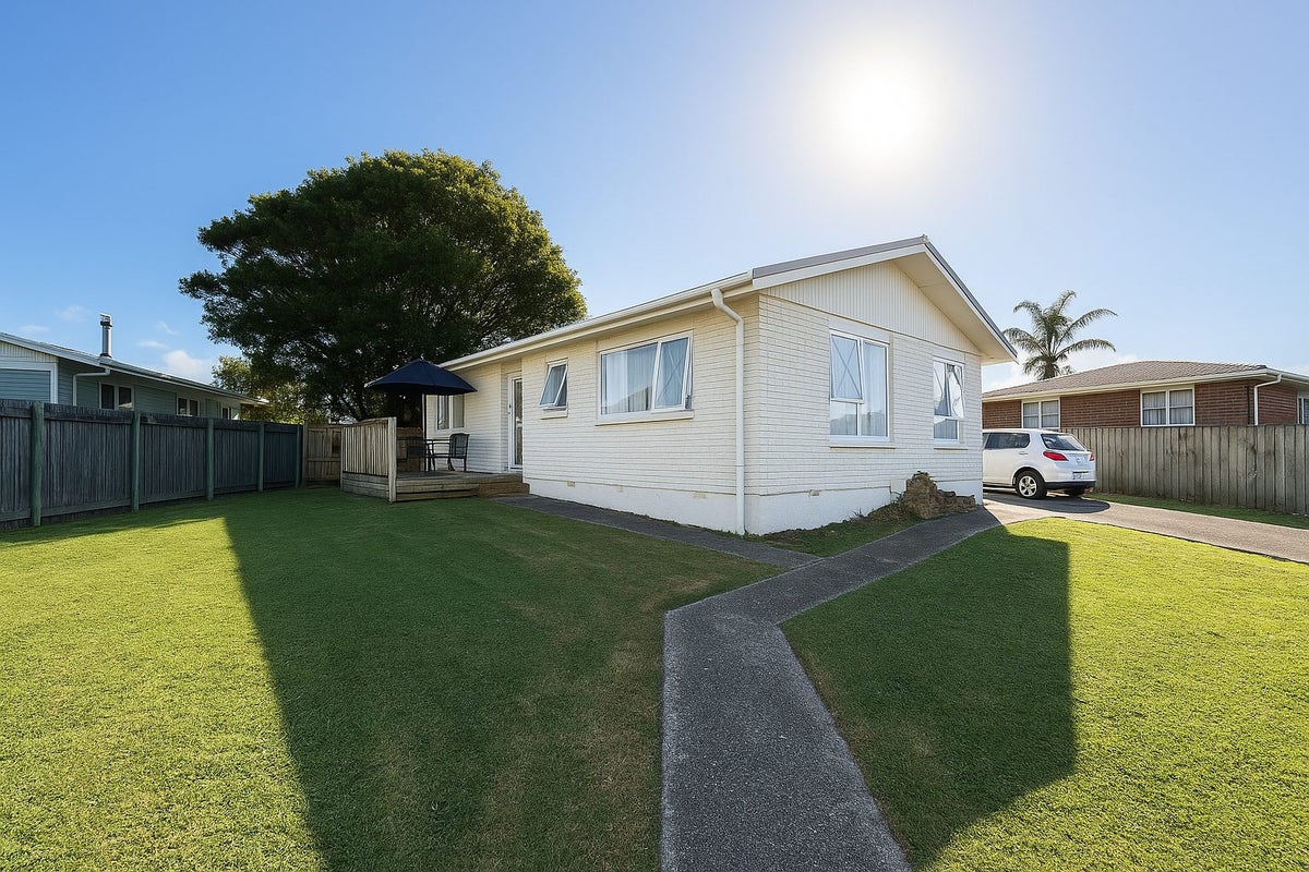 103 Wordsworth Road, Manurewa, Auckland - Carousel 1