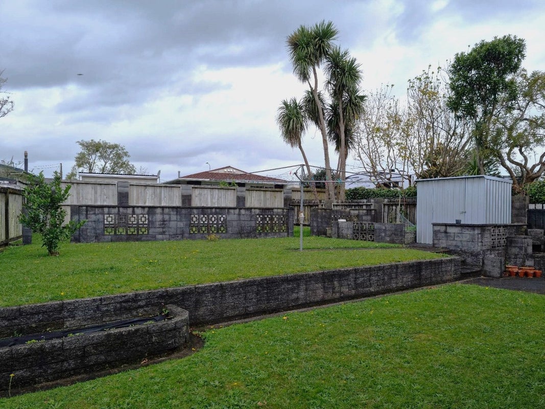 72 Manu Crescent, Upper Vogeltown, New Plymouth - Carousel 2