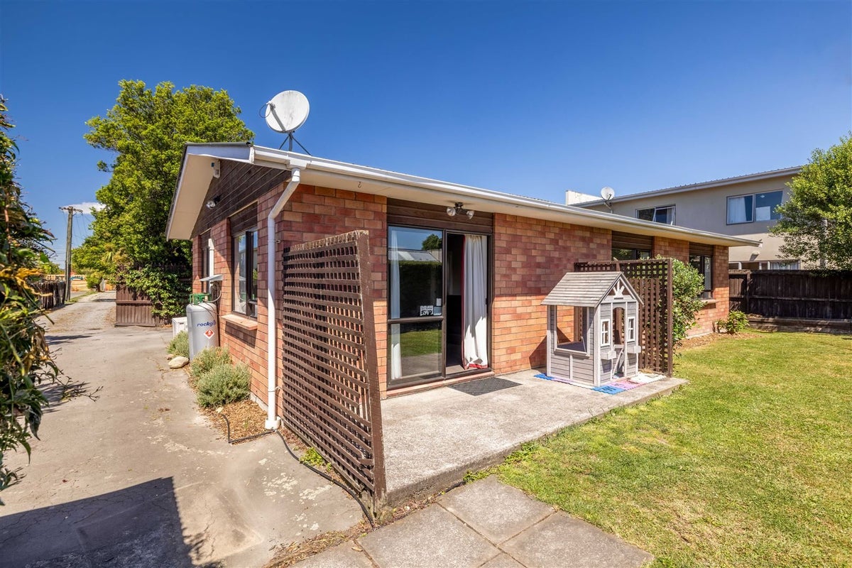 2/75B Bordesley Street, Phillipstown, Christchurch - Carousel 13
