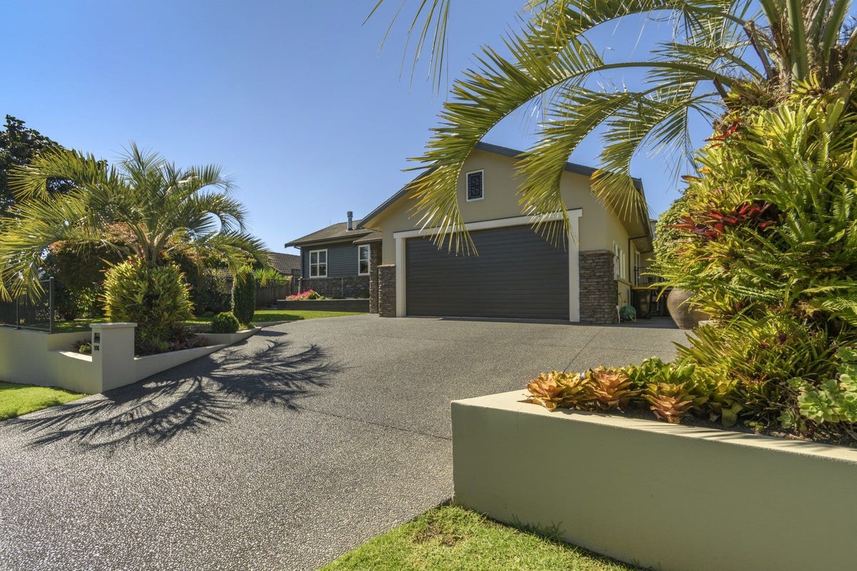106 Westmorland Rise, Bethlehem, Tauranga - Carousel 1