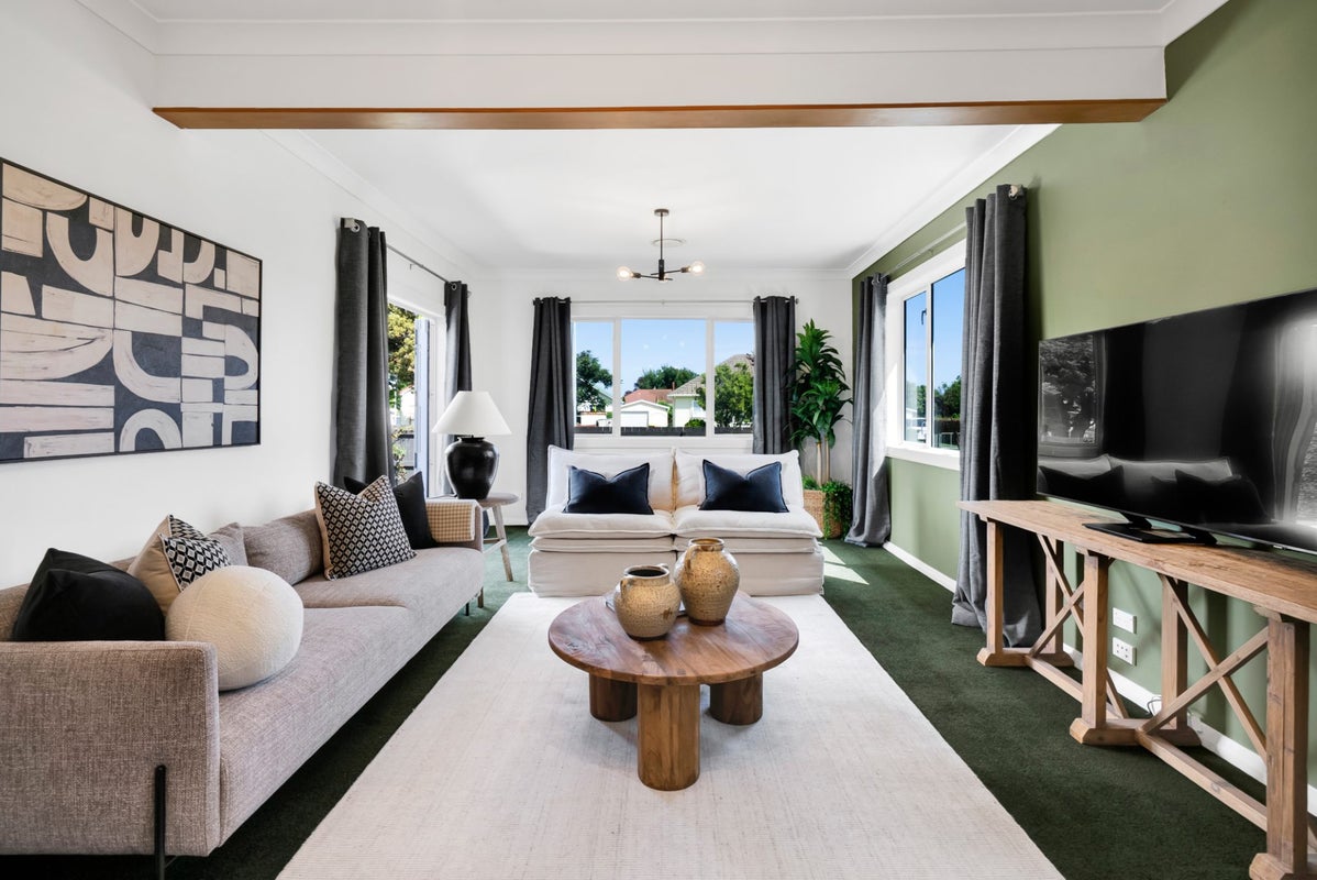 43 Somerset Street, Brooklands, New Plymouth - Carousel 2