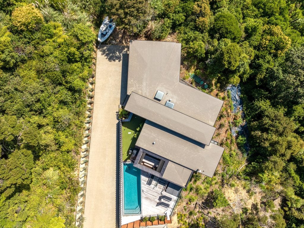41E Tiri View Road, Palm Beach, Waiheke Island - Carousel 1
