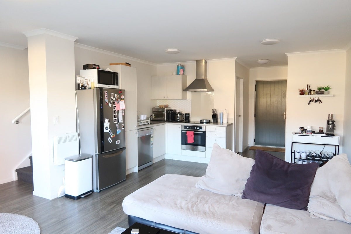 45 Chiefs Court, Hamilton East, Hamilton - Carousel 2