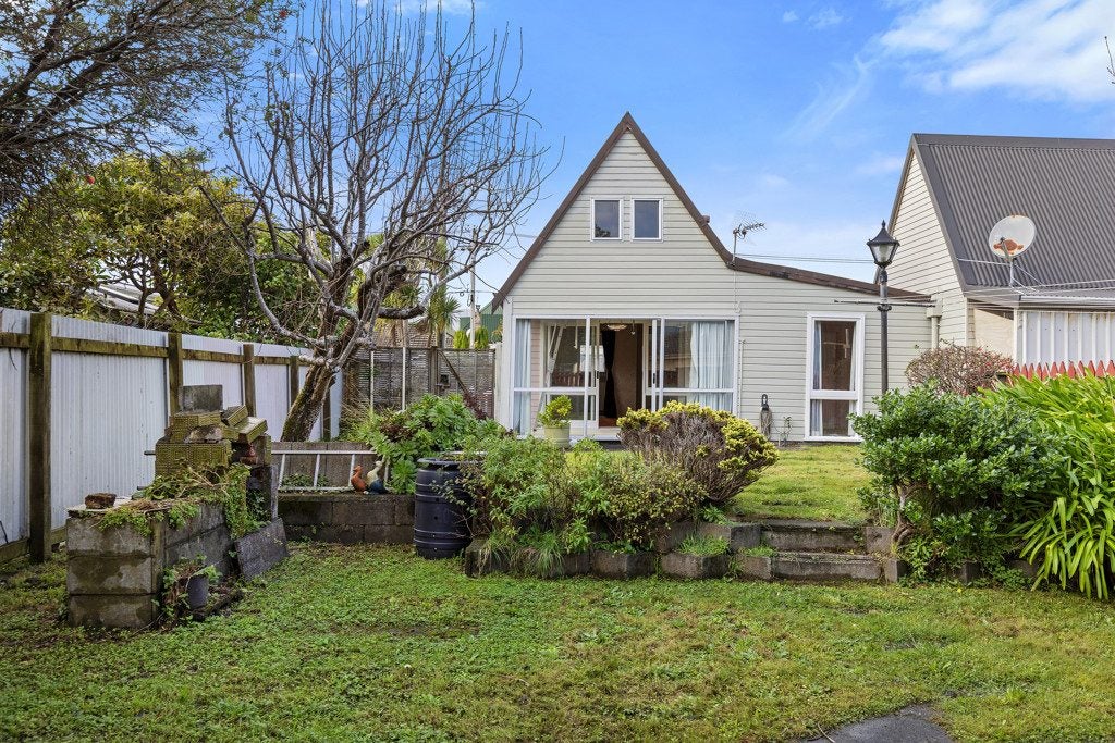 8/61 Richmond Street, Petone, Lower Hutt - Carousel 2