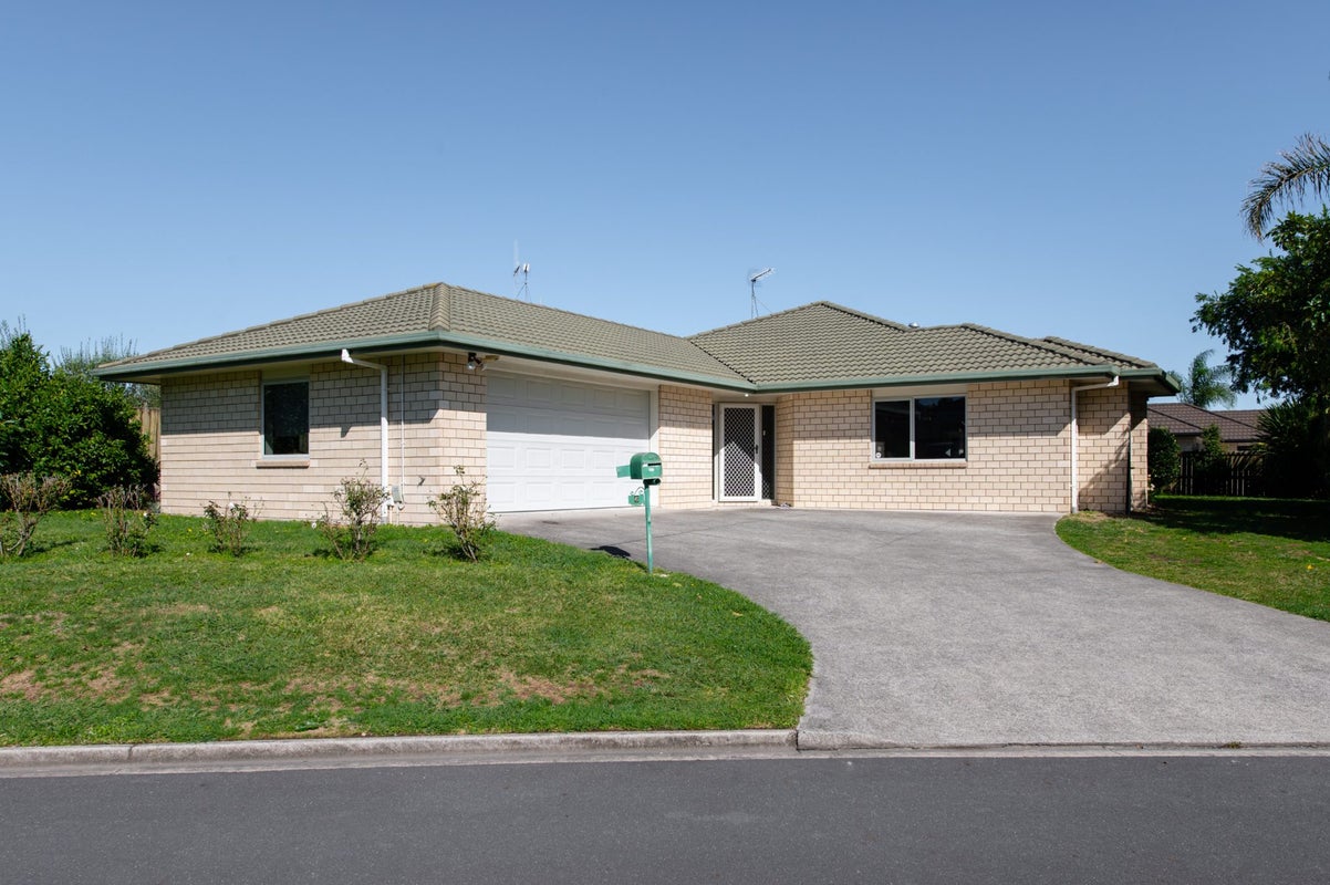 6 Apollo Place, Rototuna North, Hamilton - Carousel 1