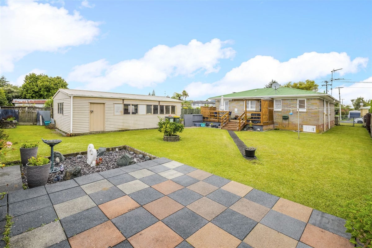 12 Kerry Place, Papakura, Papakura - Carousel 2