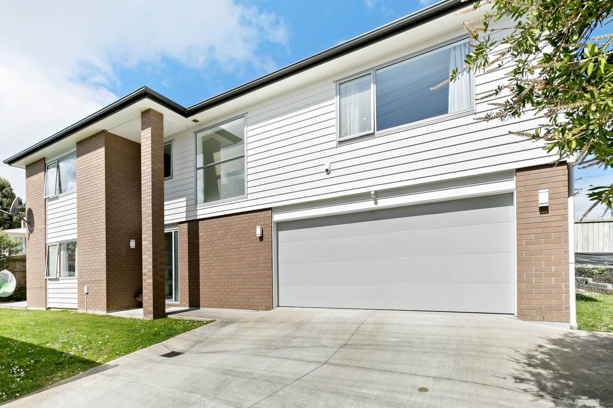 76 Farquhar Road, Glendene, Auckland - Carousel 2