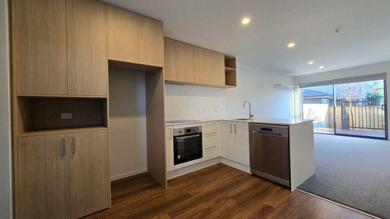 3/7 Bertram Grove, Naenae, Lower Hutt - Carousel 1