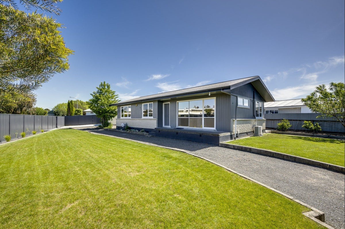 51 Folkestone Drive, Flaxmere, Hastings - Carousel 1