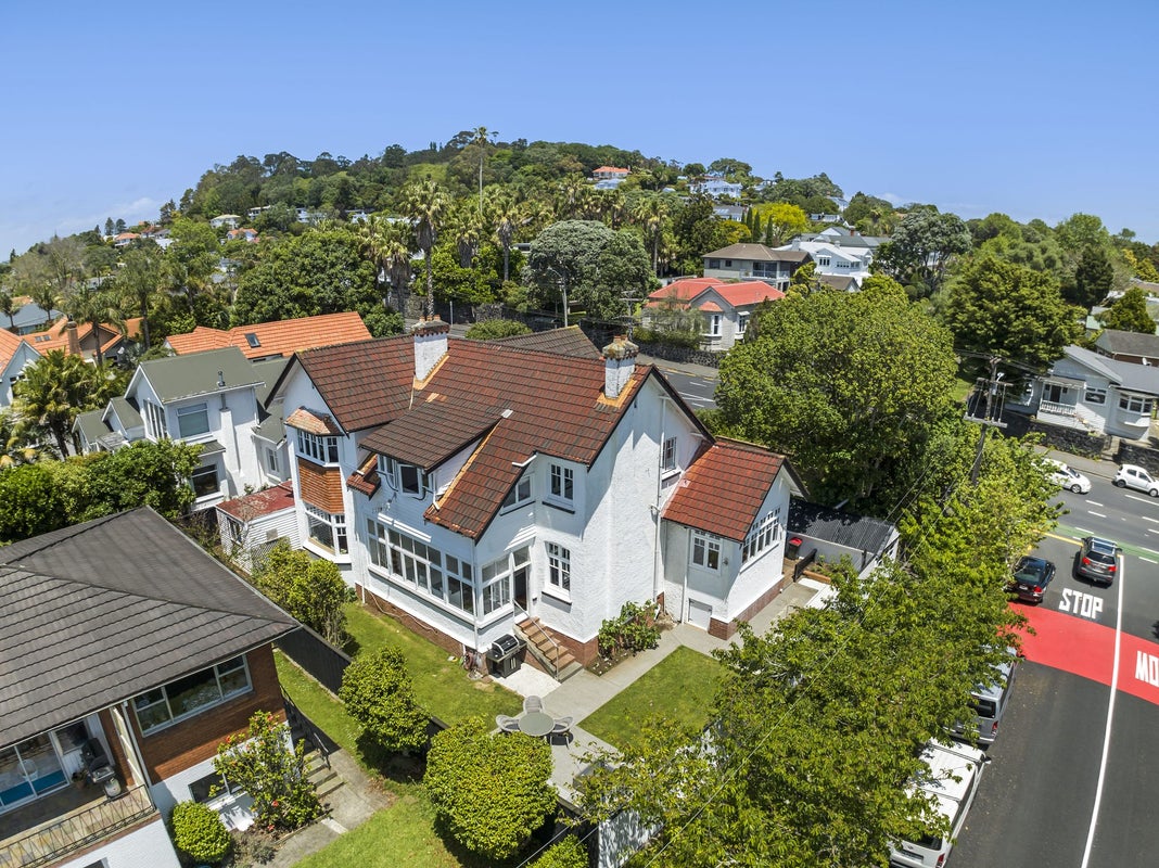 16 Ranleigh Road, Mount Albert, Auckland - Carousel 2