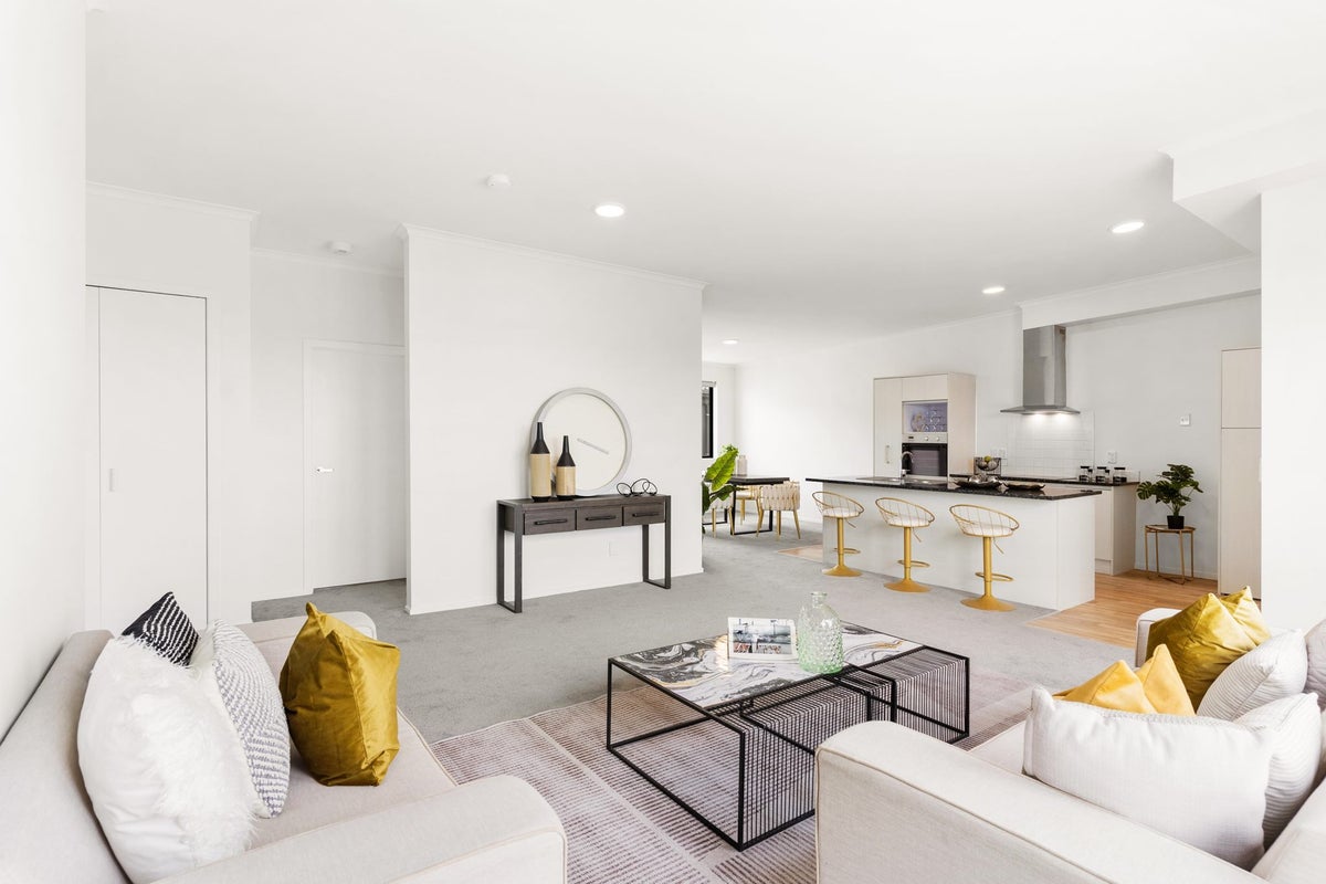 5/130 Stancombe Road, Flat Bush, Auckland - Carousel 1