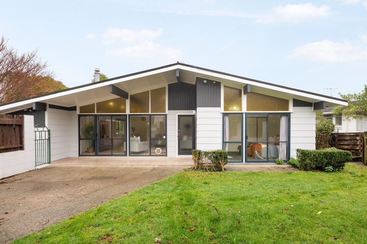 45 Glamis Avenue, Dinsdale, Hamilton - Carousel 1