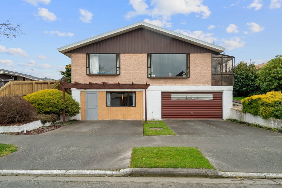 29A Salford Avenue, Redwood, Christchurch - Carousel 15