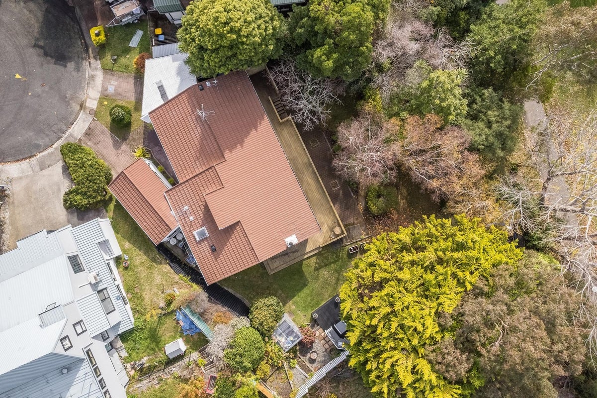 22 Solander Place, Whitby, Porirua - Carousel 31