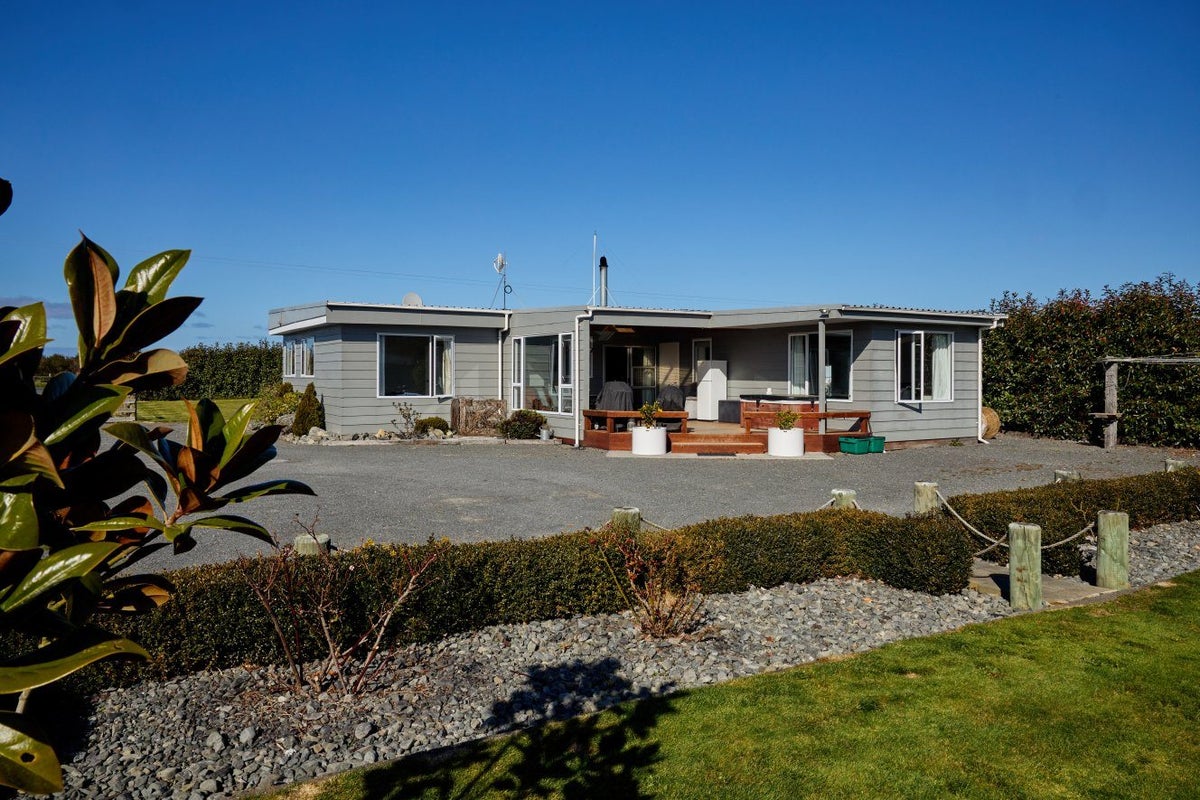 504 State Highway 1, Kaikoura - Carousel 1