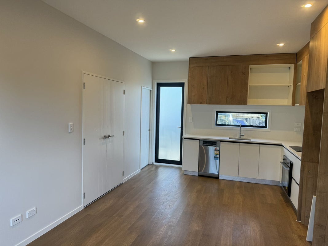 1A Benchmark Drive, Massey, Auckland - Carousel 2