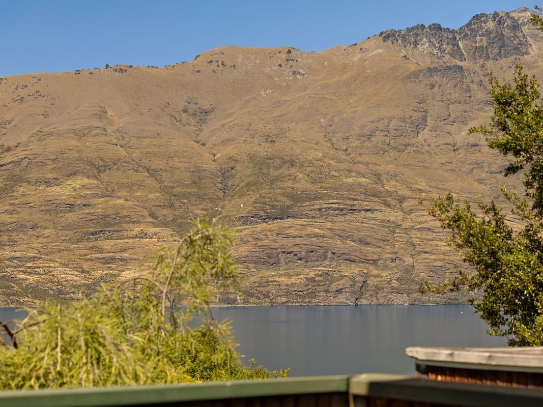 22B Evergreen Place, Sunshine Bay, Queenstown - Carousel 24