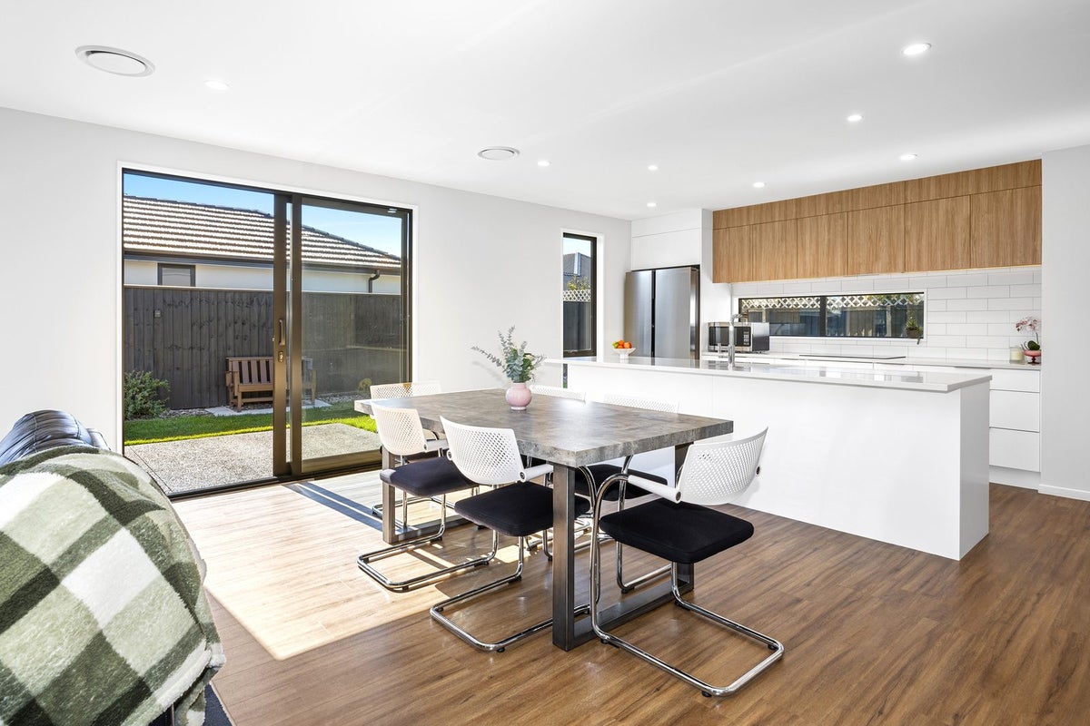 9 Summerleas Lane, Halswell, Christchurch - Carousel 2