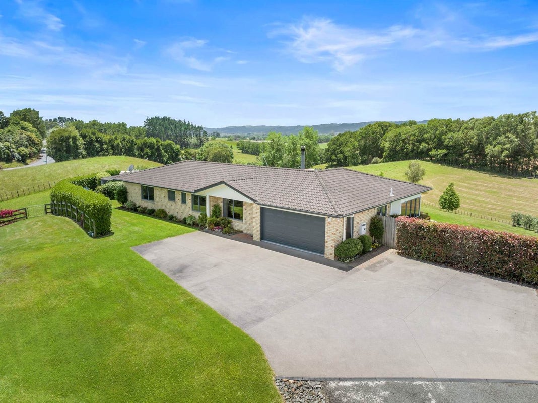 208 Burtt Road, Drury - Carousel 1