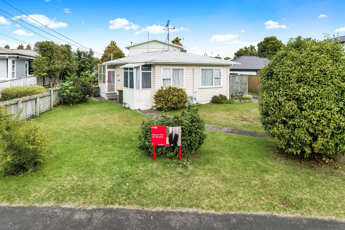 14 Liston Crescent, Hillcrest, Hamilton - Carousel 26