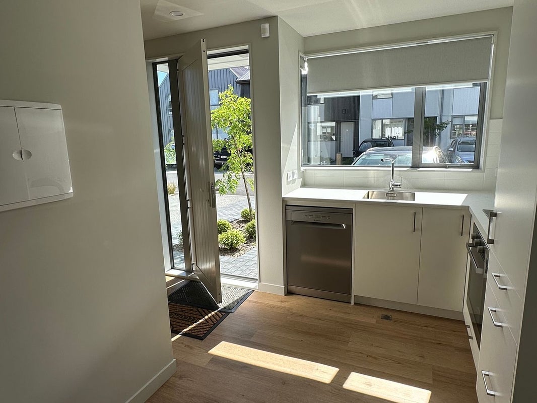 11 Te Ara O Ripeka Wharawhara, Petone, Lower Hutt - Carousel 2