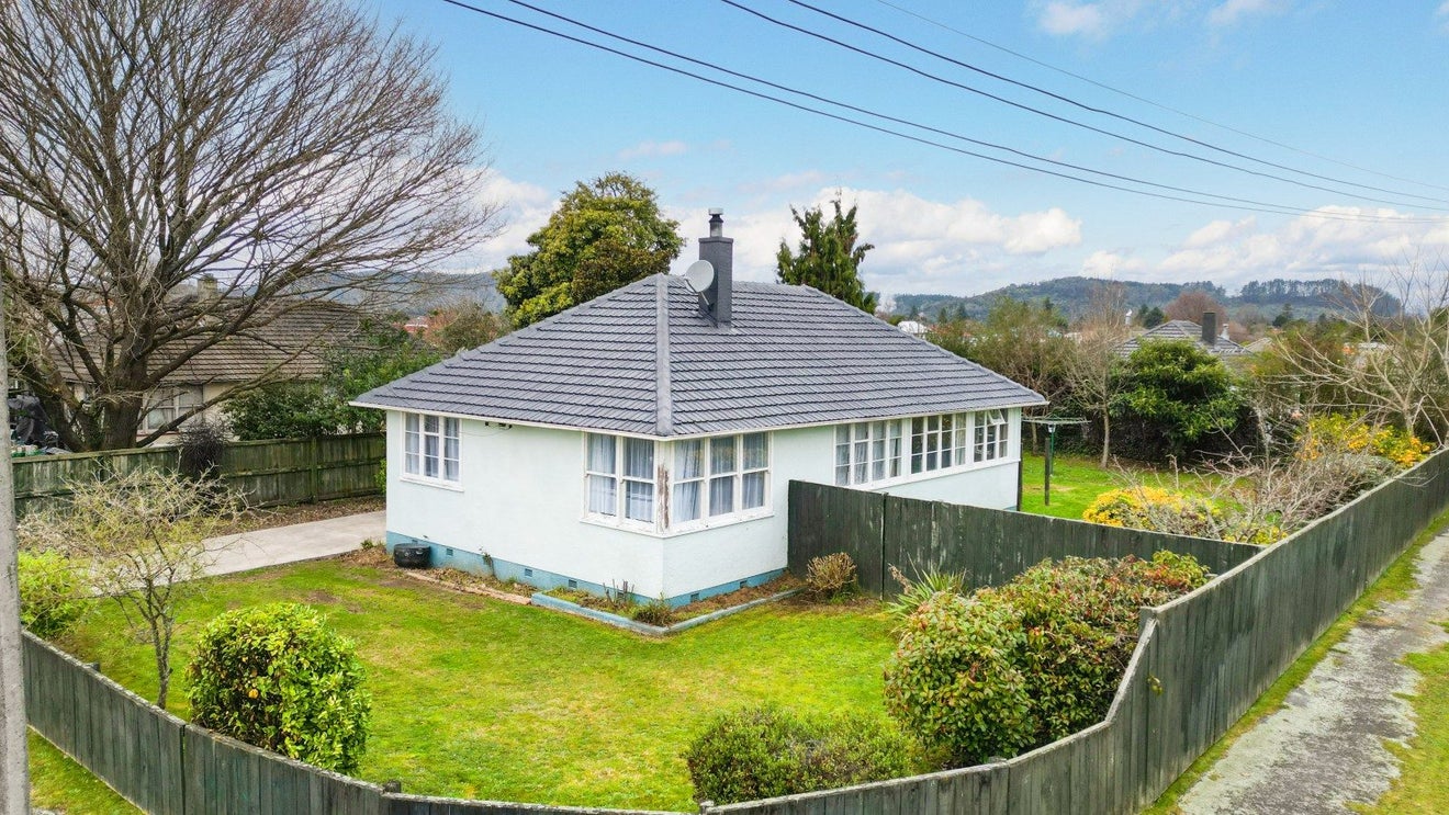 14 Manuka Crescent, Hillcrest, Rotorua - Carousel 2