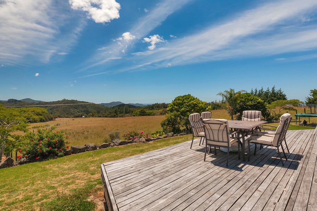 348 Owhiwa Road, Onerahi - Carousel 1