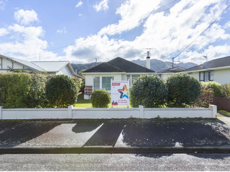 23 McParland Street, Ebdentown, Upper Hutt - Carousel 1