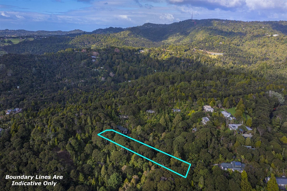 21 Hayes Road, Henderson Valley, Auckland - Carousel 1