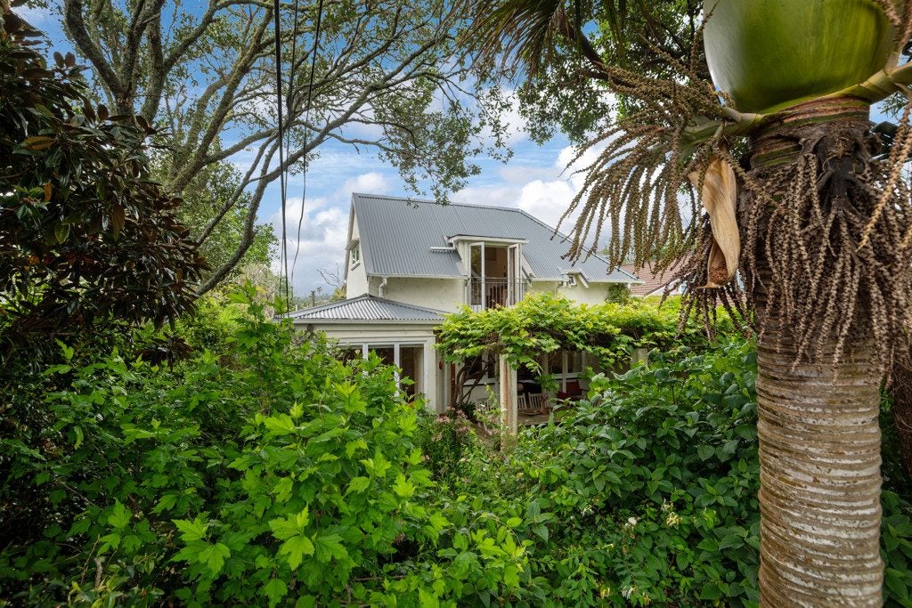 15 Beaconsfield Street, Devonport, Auckland - Carousel 21