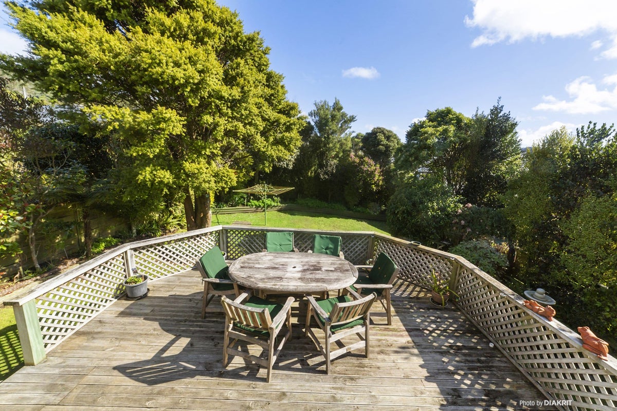 54 Donald Street, Karori, Wellington - Carousel 2