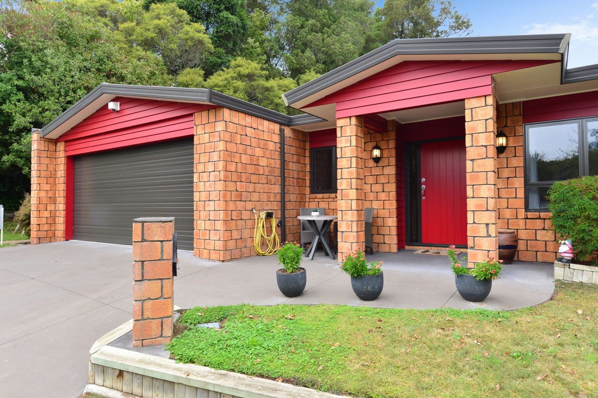 31 Whyte Street, Hamilton East, Hamilton - Carousel 30